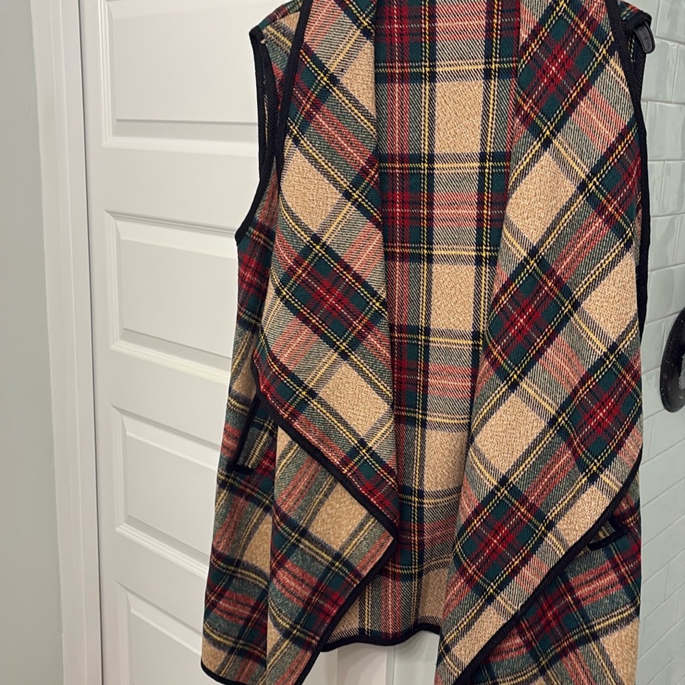 Plaid cardigan vest